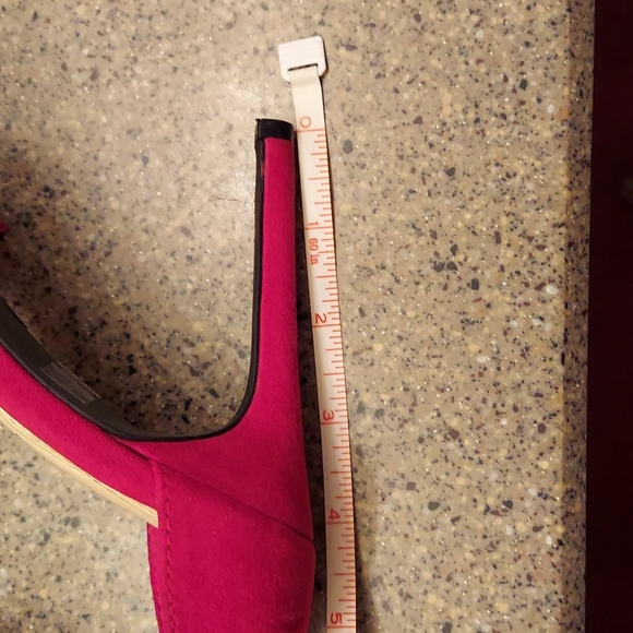 High Heels - Picture 5 of 5